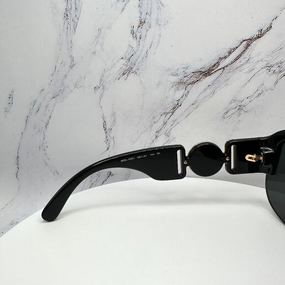 New VERSACE Sunglasses - Picture 12 of 13